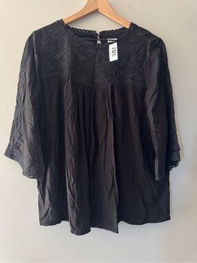 Chico's Black Embroidered Tunic Top